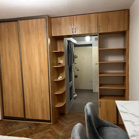 :: Center :: Apartman *