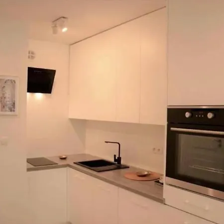 :: Center :: * 华沙